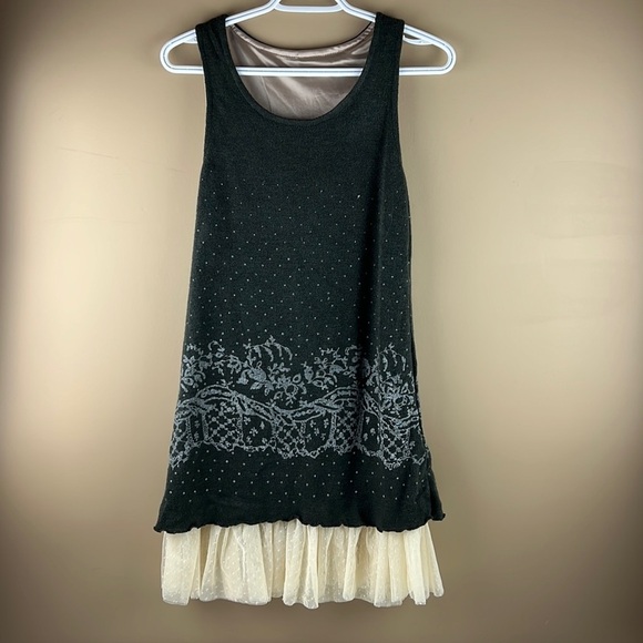 Super Cute Sleeveless Patterned Knit Dress with Lace - Picture 4 of 10